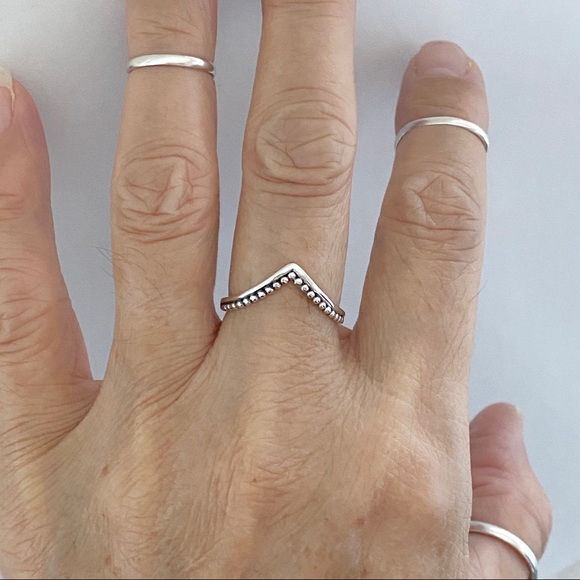 💞TOP SELLER💞Sterling Silver V Shape Ring with Dots, Chevron Rings, Stackable - Picture 3 of 12